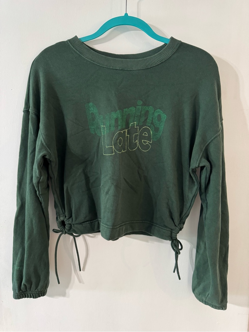 Running Late Cropped Sweatshirt - Dark Green